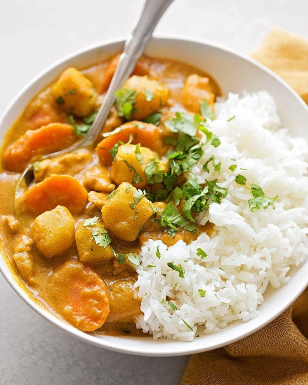 Easy One-Pot Chicken Curry with Whisktaker Curry Sauce